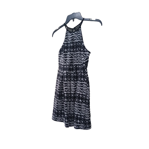 YOUNG WOMEN'S DRESS-SHORT, BLACK AND WHITE PATTERN DESIGN